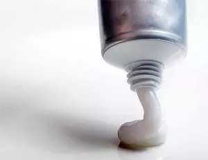 тюбик с мазью